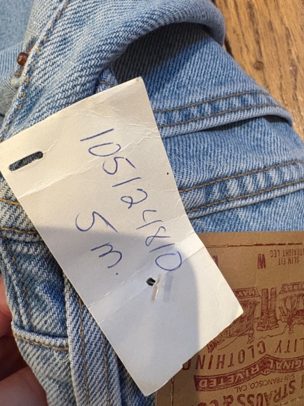 Vintage Levi’s 512 Slim Fit Straight Leg Light Wash Jeans USA / Juniors - Picture 4 of 16